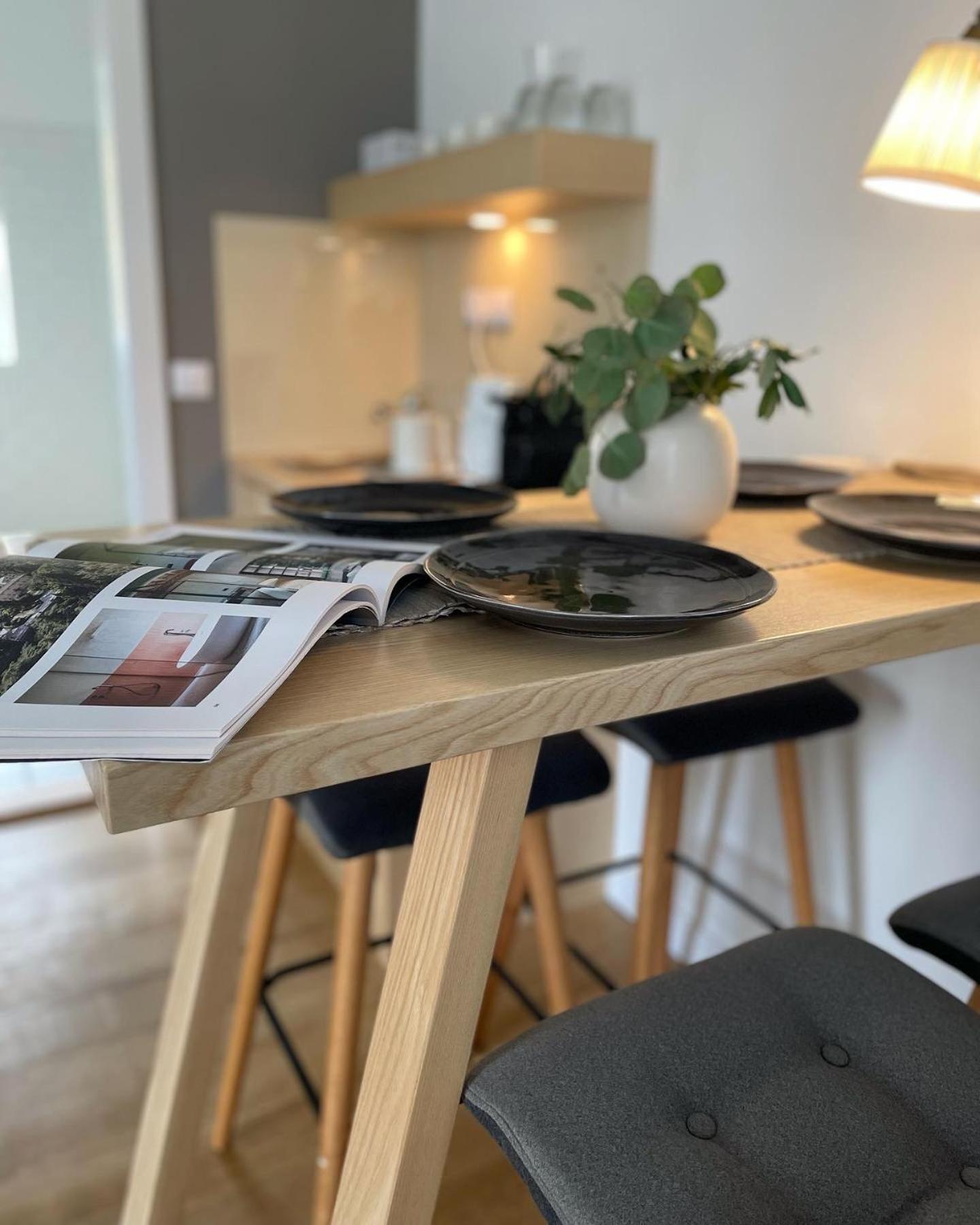 Frida Apartman, Exkluziv Varpanoramaval, A Belvaros Sziveben, Ingyenes Parkolassal Veszprém Екстериор снимка